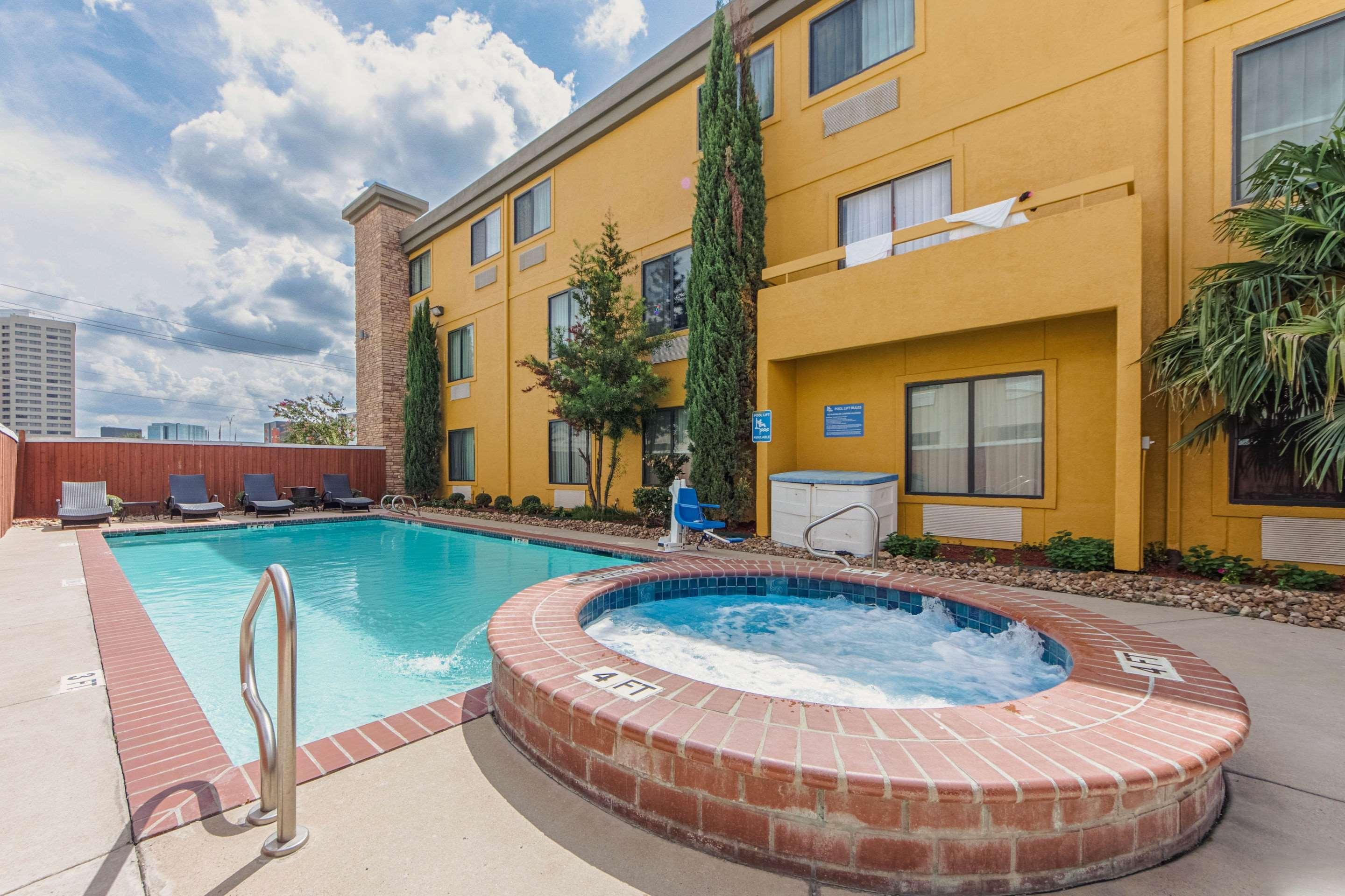 Comfort Inn Dallas Park Central Εξωτερικό φωτογραφία