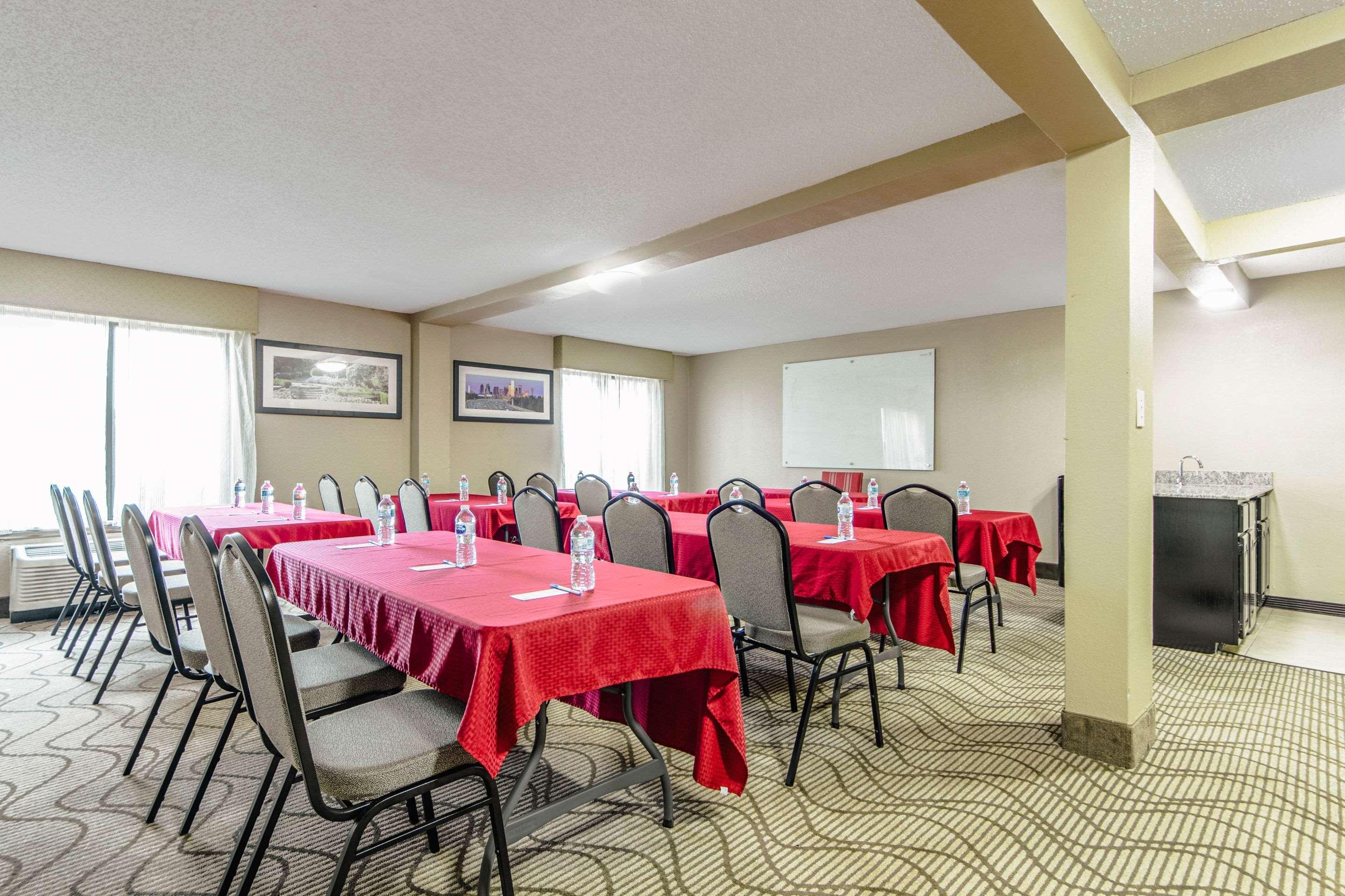 Comfort Inn Dallas Park Central Εξωτερικό φωτογραφία