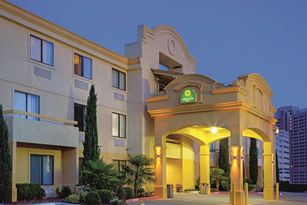 Comfort Inn Dallas Park Central Εξωτερικό φωτογραφία